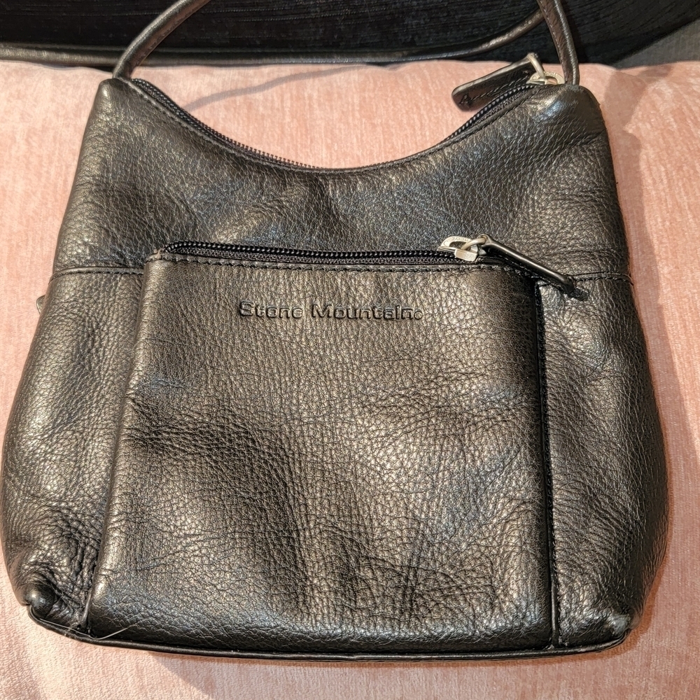 Stone Mountain Accessories Black Leather Shoulder Bag